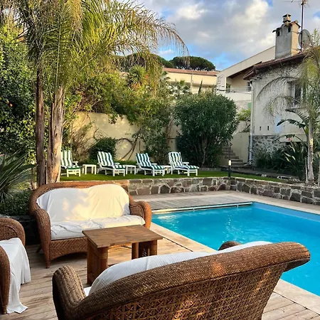 With Pool In Ste-maxime Center Everything On Foot!
